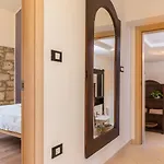 Apartment With Private Pool In Pula