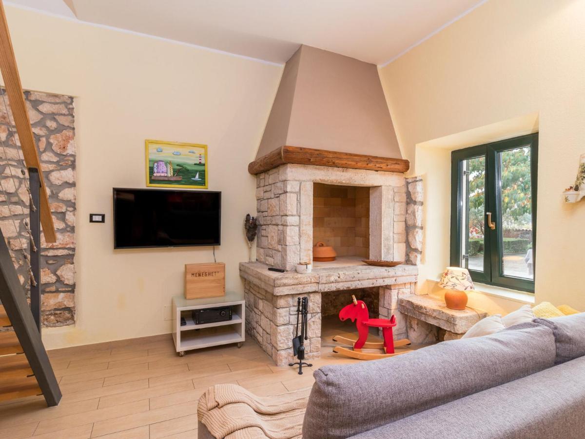 With Private Pool In Ferienhaus