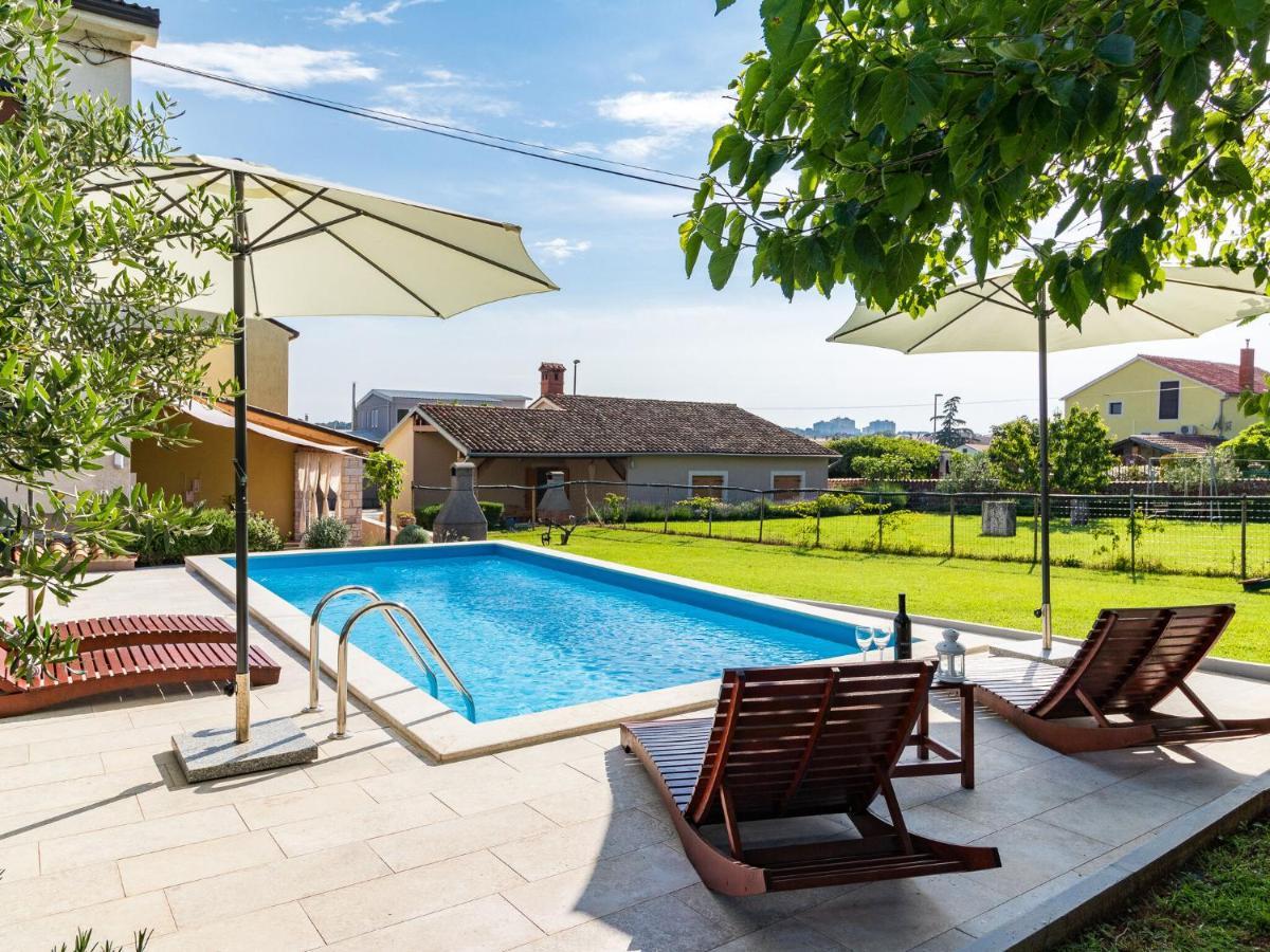 With Private Pool In *